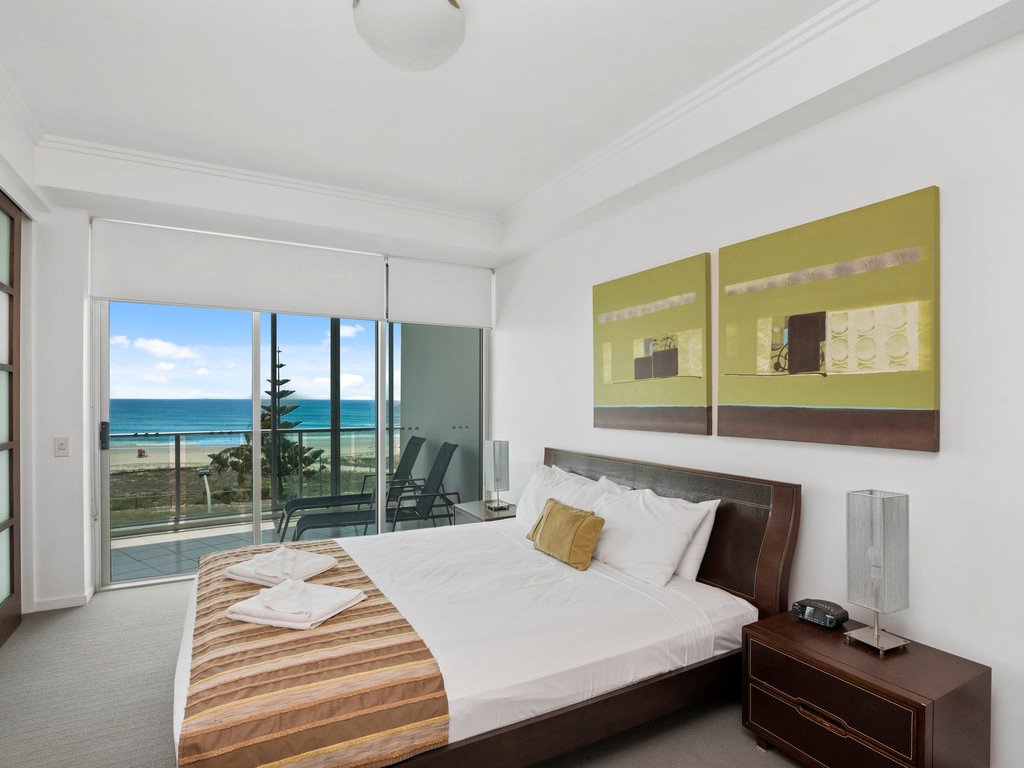 401/120 Marine Parade COOLANGATTA 5