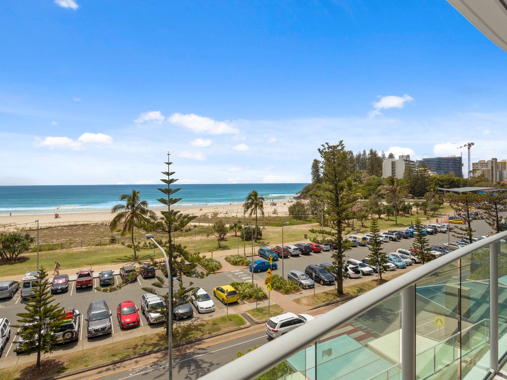 401/120 Marine Parade COOLANGATTA 8