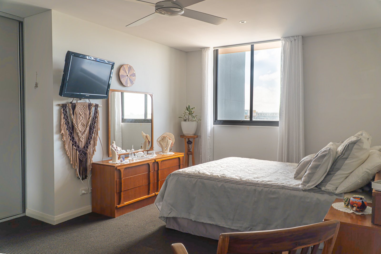 401/18 Smart Street CHARLESTOWN 6