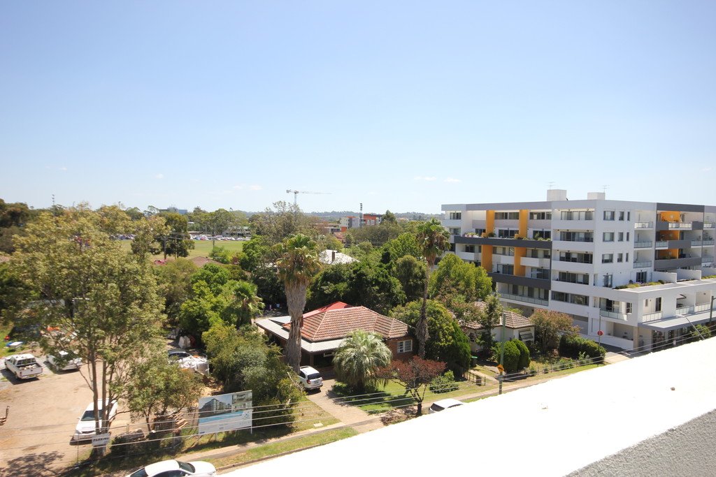 4.01/38 Chamberlain Street CAMPBELLTOWN 11