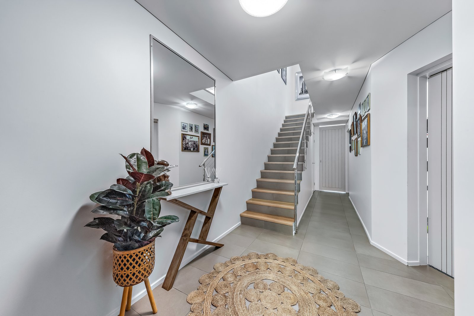 40/18-24 Raintree Place AIRLIE BEACH 4