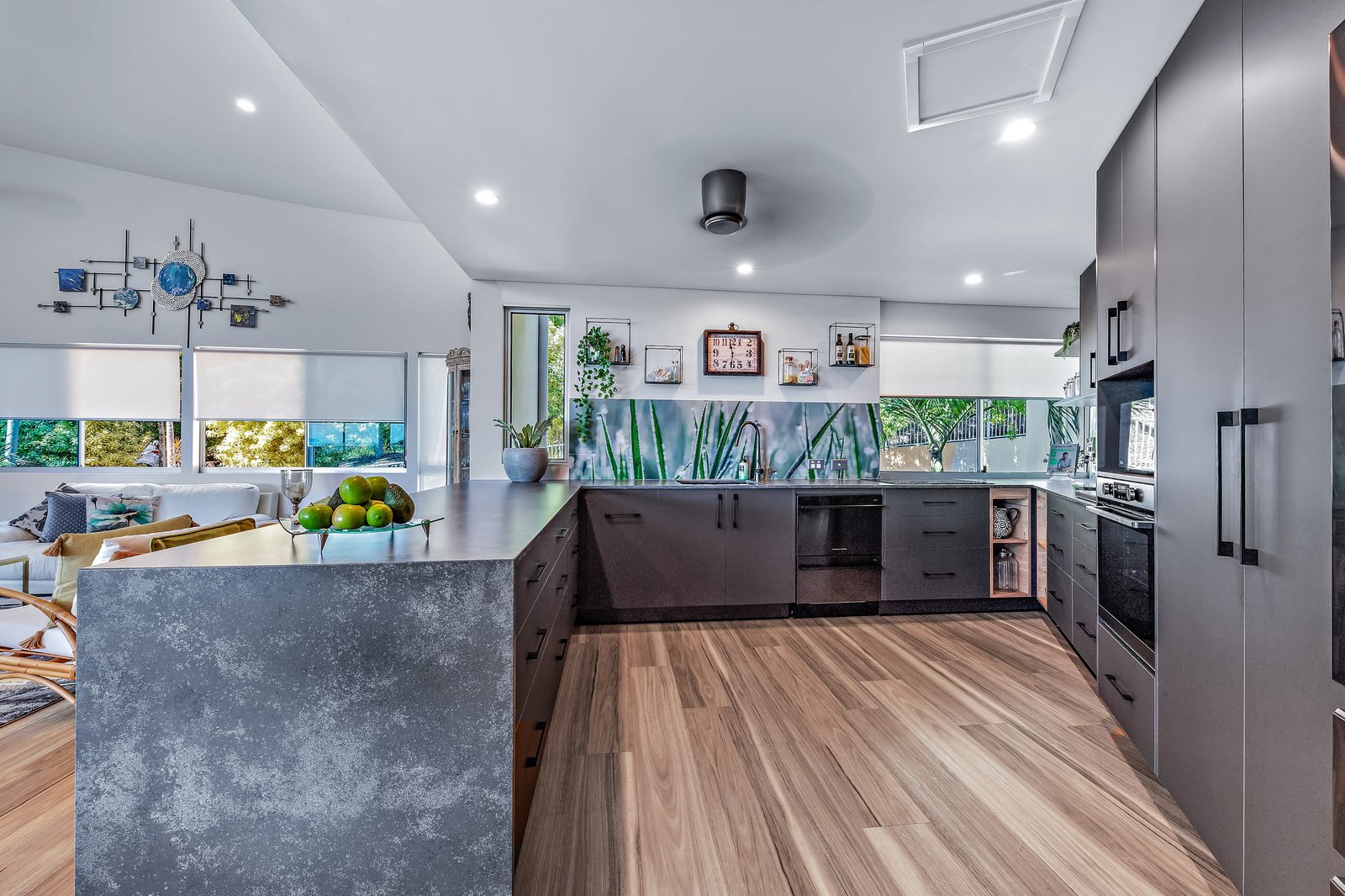 40/18-24 Raintree Place AIRLIE BEACH 7