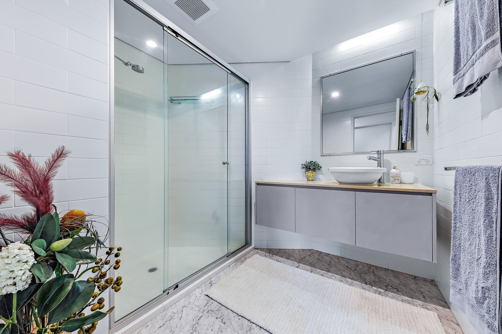 40/18-24 Raintree Place AIRLIE BEACH 23