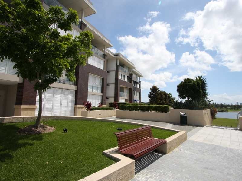 4018/3027 The Boulevard CARRARA 2