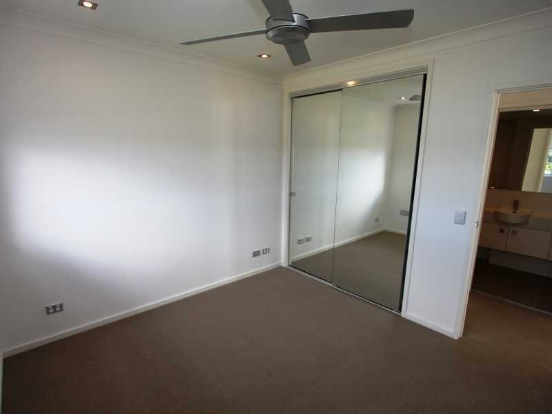 4018/3027 The Boulevard CARRARA 7