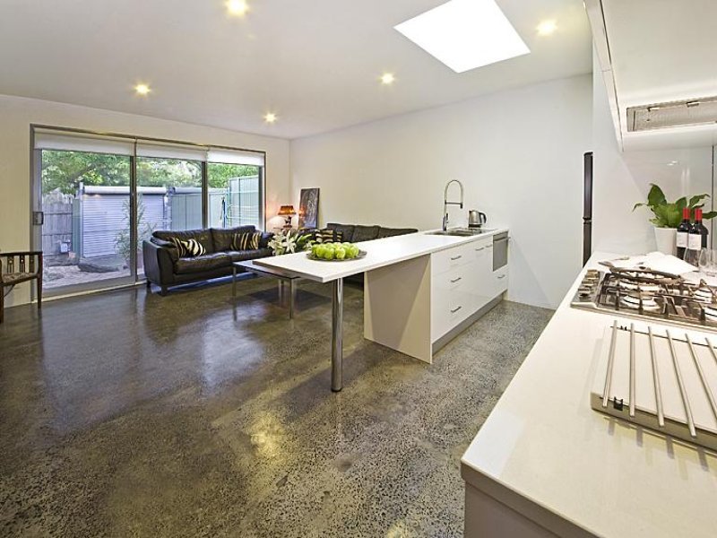 Gallery: 402 Bay Street