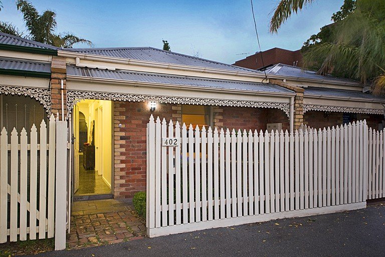 Gallery: 402 Bay Street