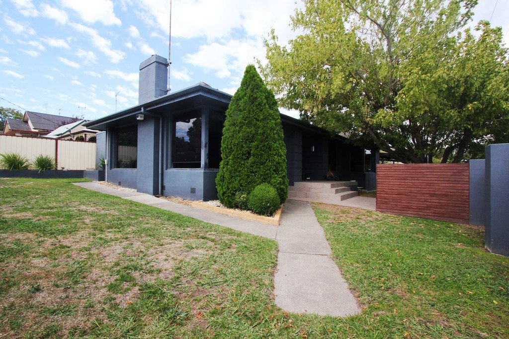 402 Grant Street BALLARAT 4