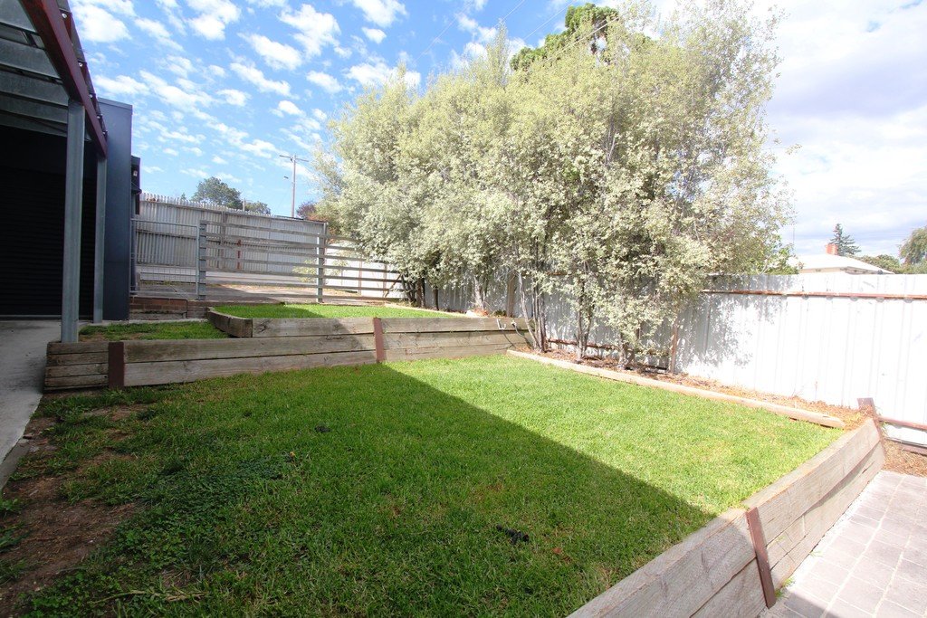 402 Grant Street BALLARAT 16