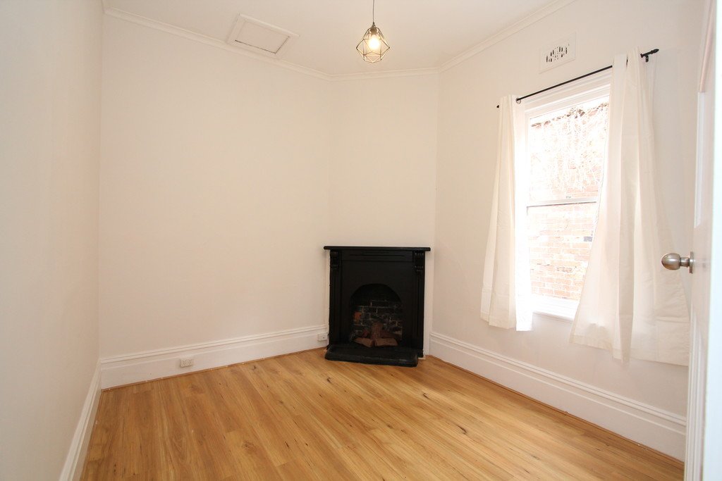 402 Skipton Street REDAN 7