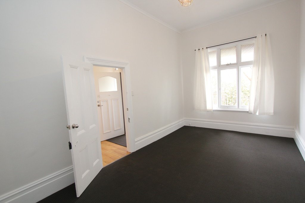 402 Skipton Street REDAN 5