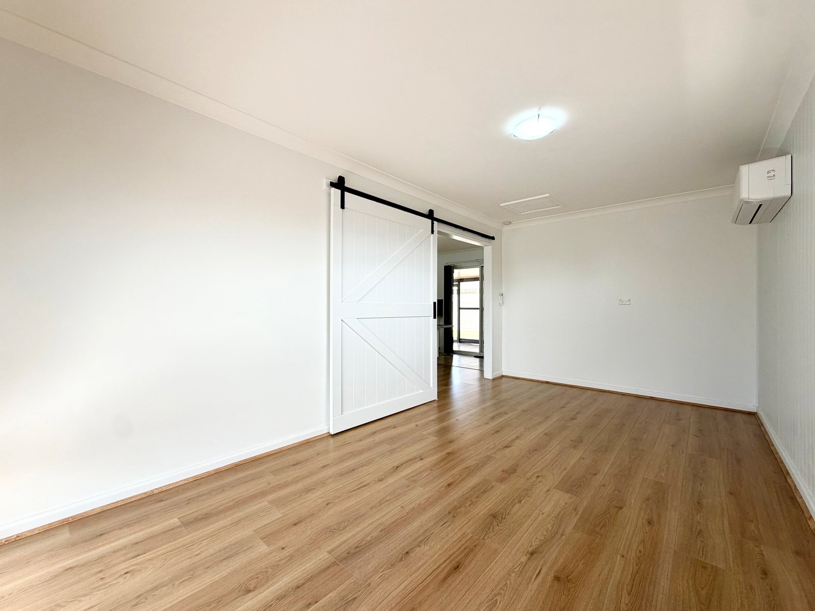 402 Soldiers Point Road SALAMANDER BAY 10