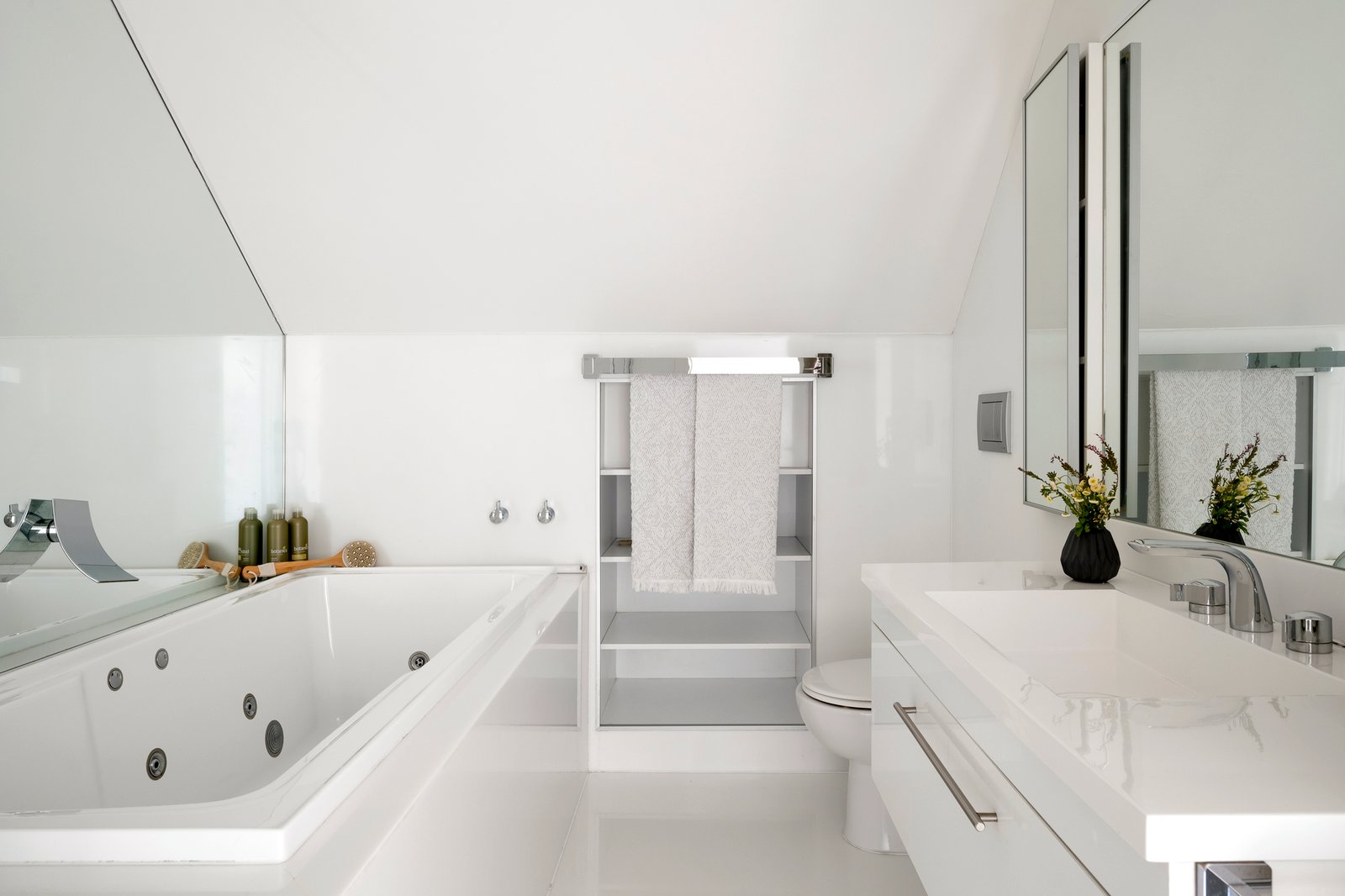 Real Estate and Property in 402 St Kilda Street, Brighton, VIC