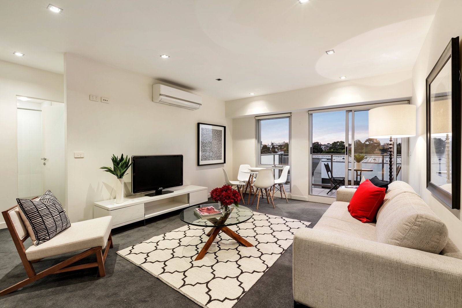 Gallery: 402/135 Inkerman Street