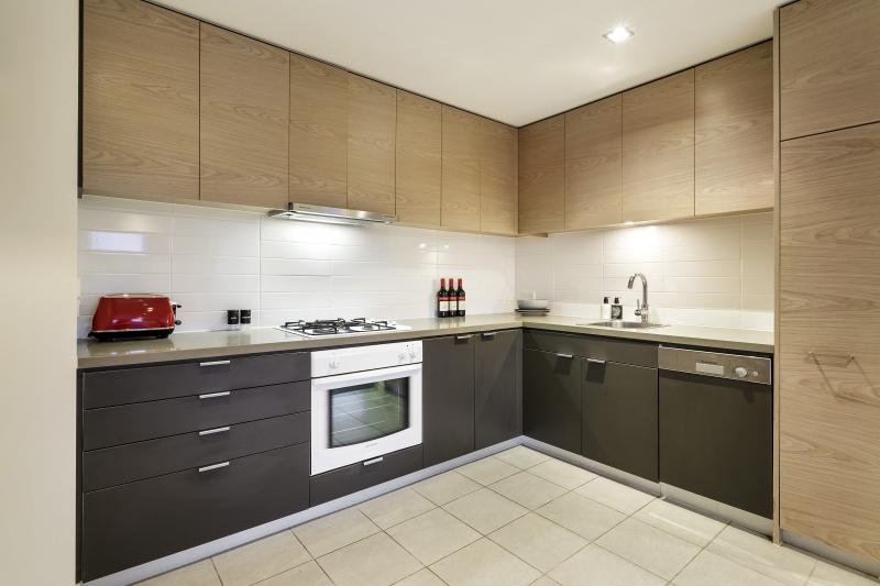 Gallery: 402/135 Inkerman Street