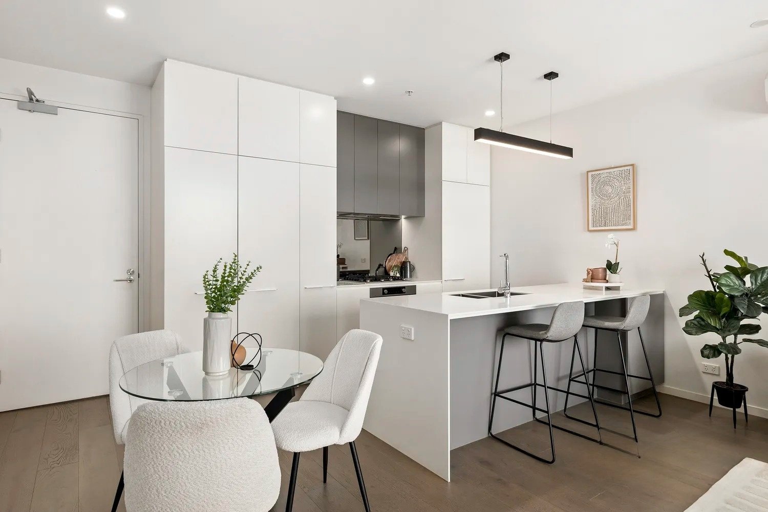 Gallery: 402/138 Glen Eira Road