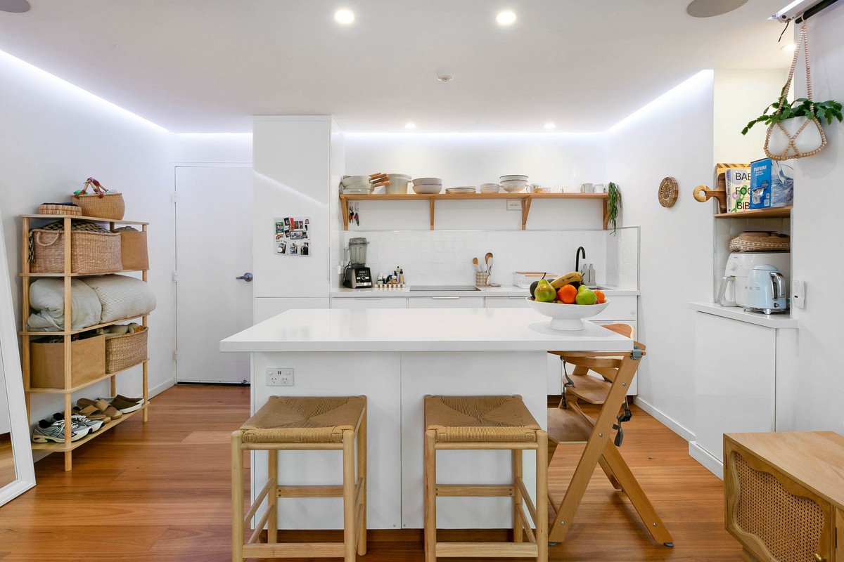 402/1855 Gold Coast Highway BURLEIGH HEADS 3
