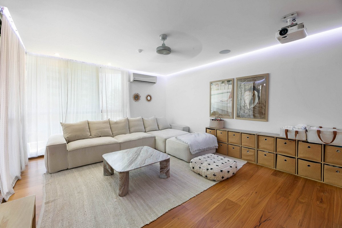 402/1855 Gold Coast Highway BURLEIGH HEADS 5