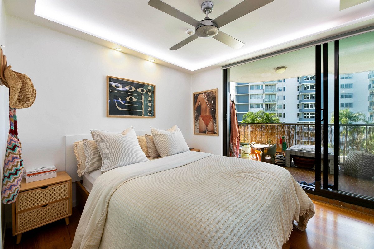 402/1855 Gold Coast Highway BURLEIGH HEADS 10