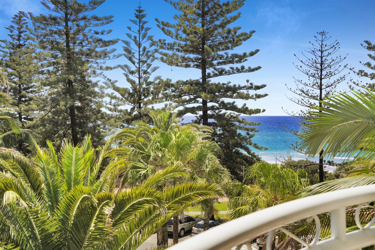402/220 The Esplanade Burleigh Heads 7