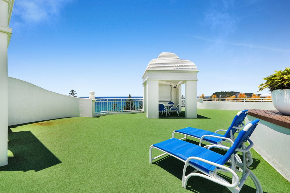 402/220 The Esplanade Burleigh Heads 13