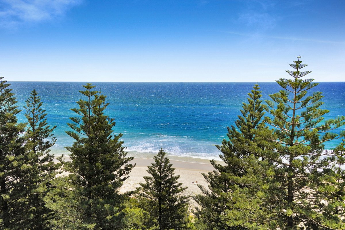 402/220 The Esplanade Burleigh Heads 16