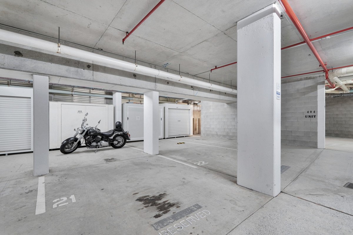 402/220 The Esplanade Burleigh Heads 22