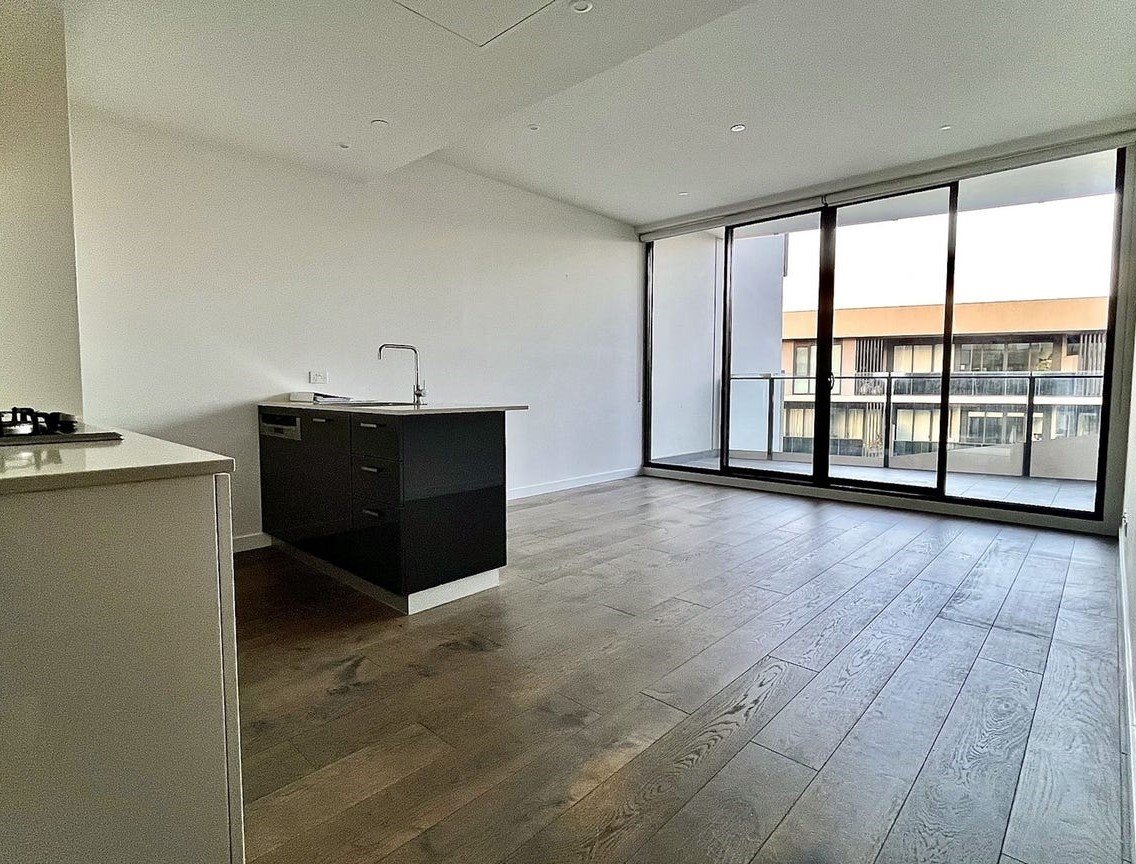 Gallery: 402/222 Bay Road