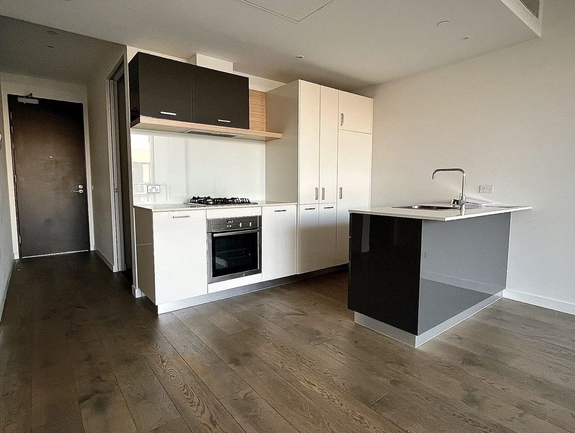 Gallery: 402/222 Bay Road