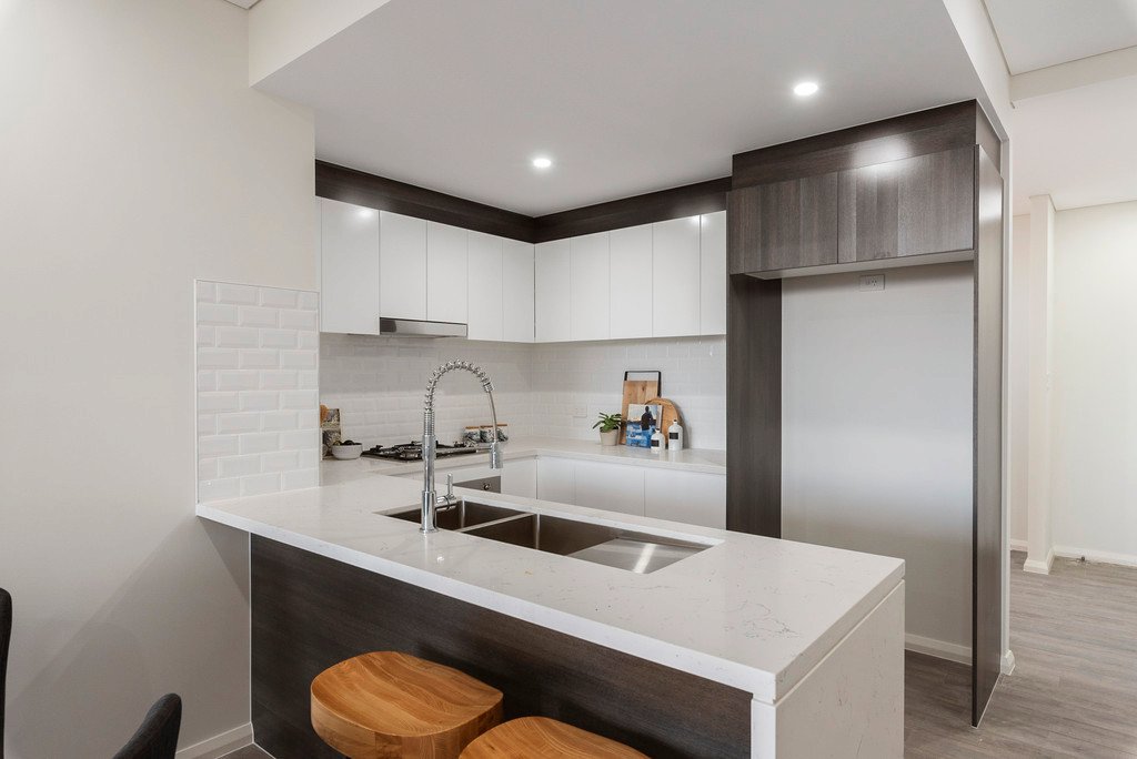 402/45-51 Andover Street CARLTON 1