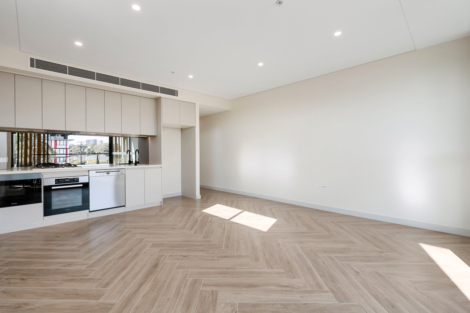 402/6 Lacey Street KOGARAH BAY 3