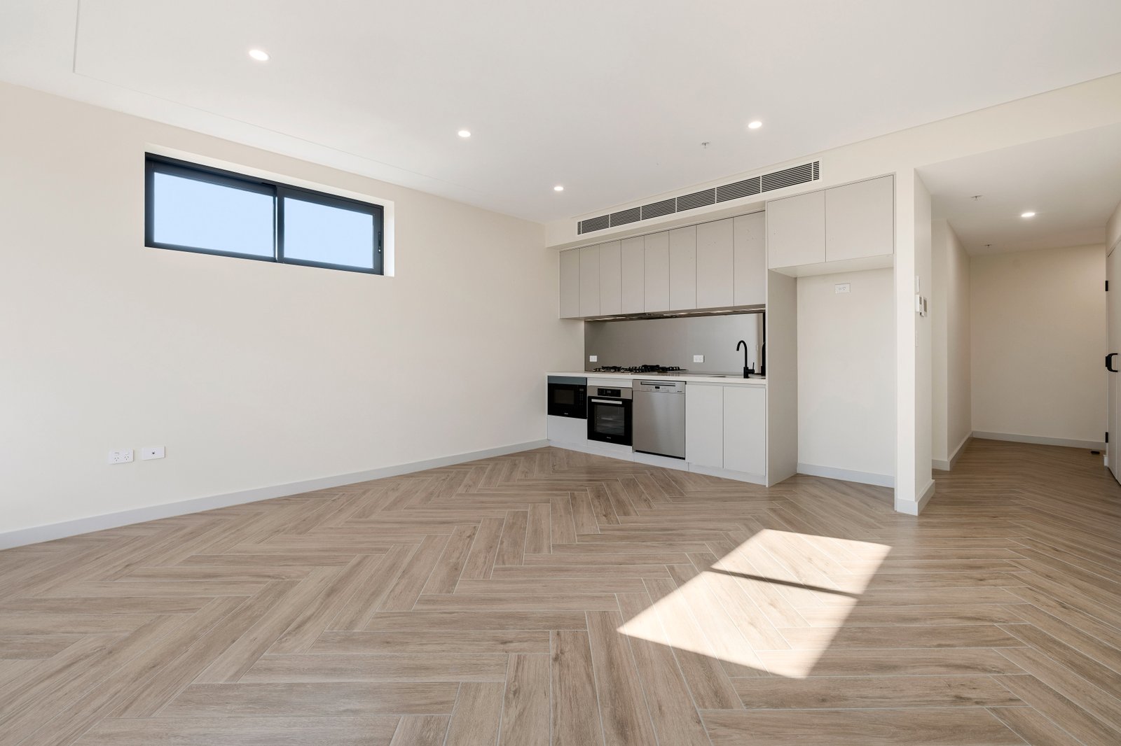 402/6 Lacey Street KOGARAH BAY 5