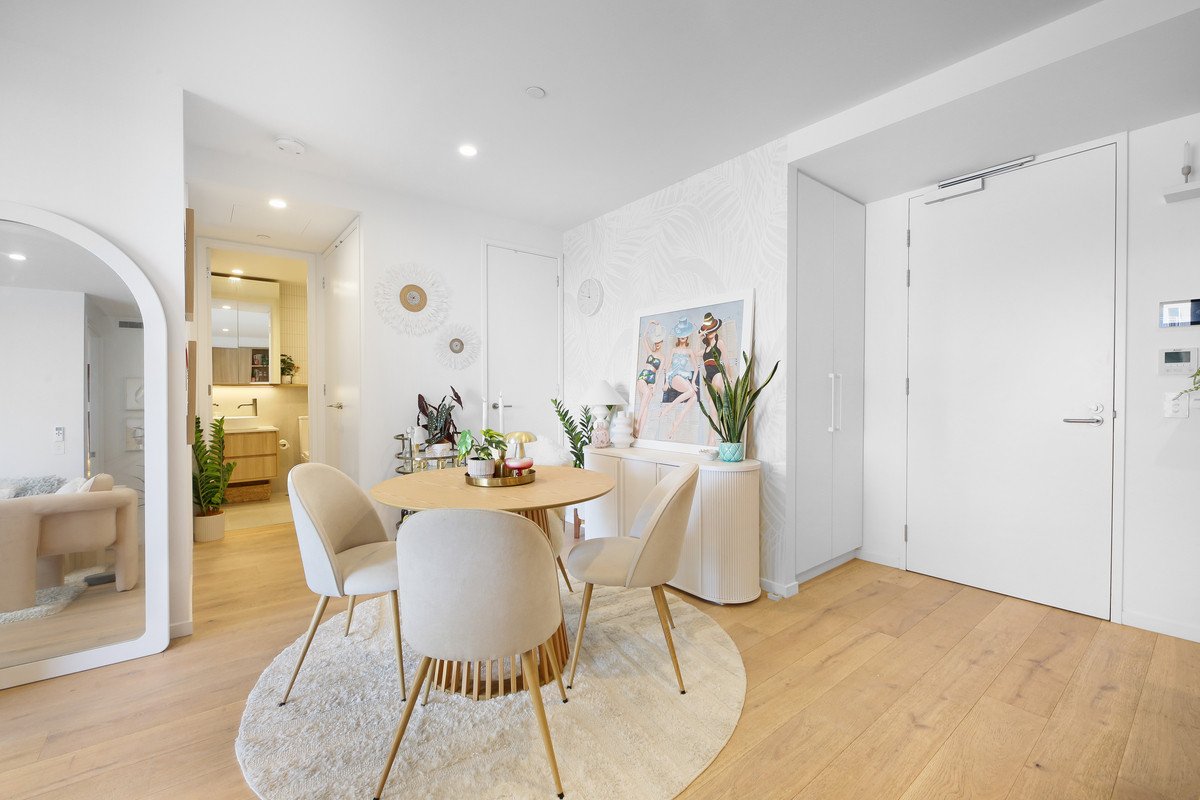 402/6 Second Avenue Burleigh Heads 6