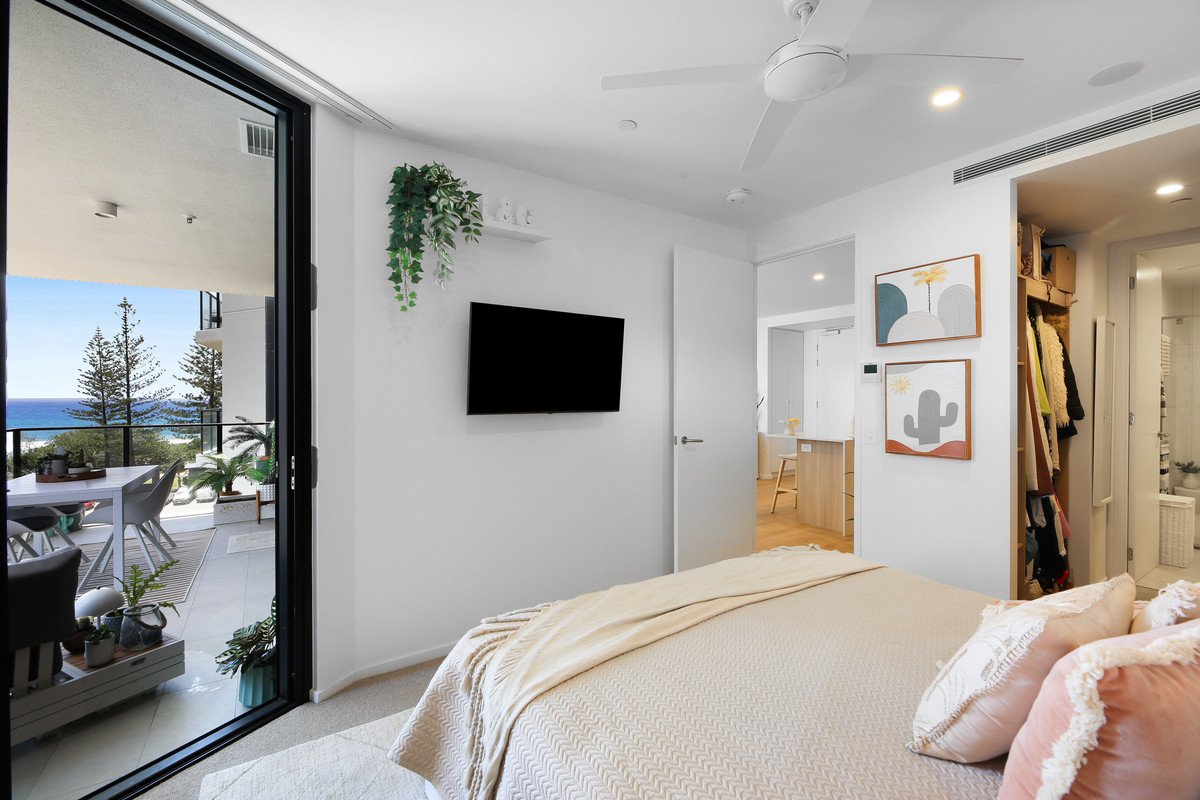 402/6 Second Avenue Burleigh Heads 18