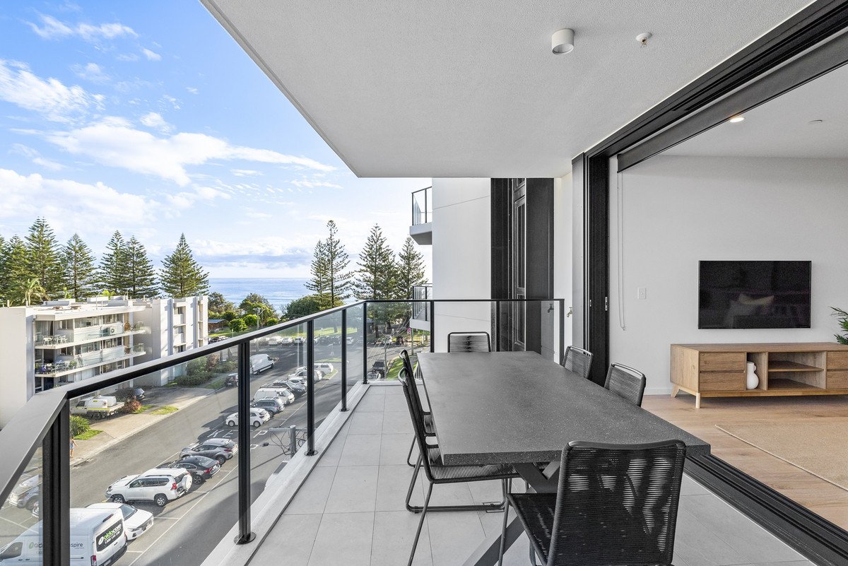 402/6 Second Avenue Burleigh Heads 9
