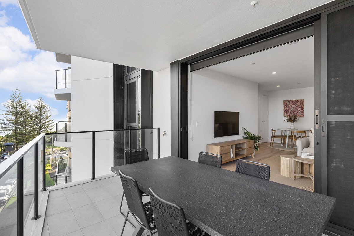 402/6 Second Avenue Burleigh Heads 10