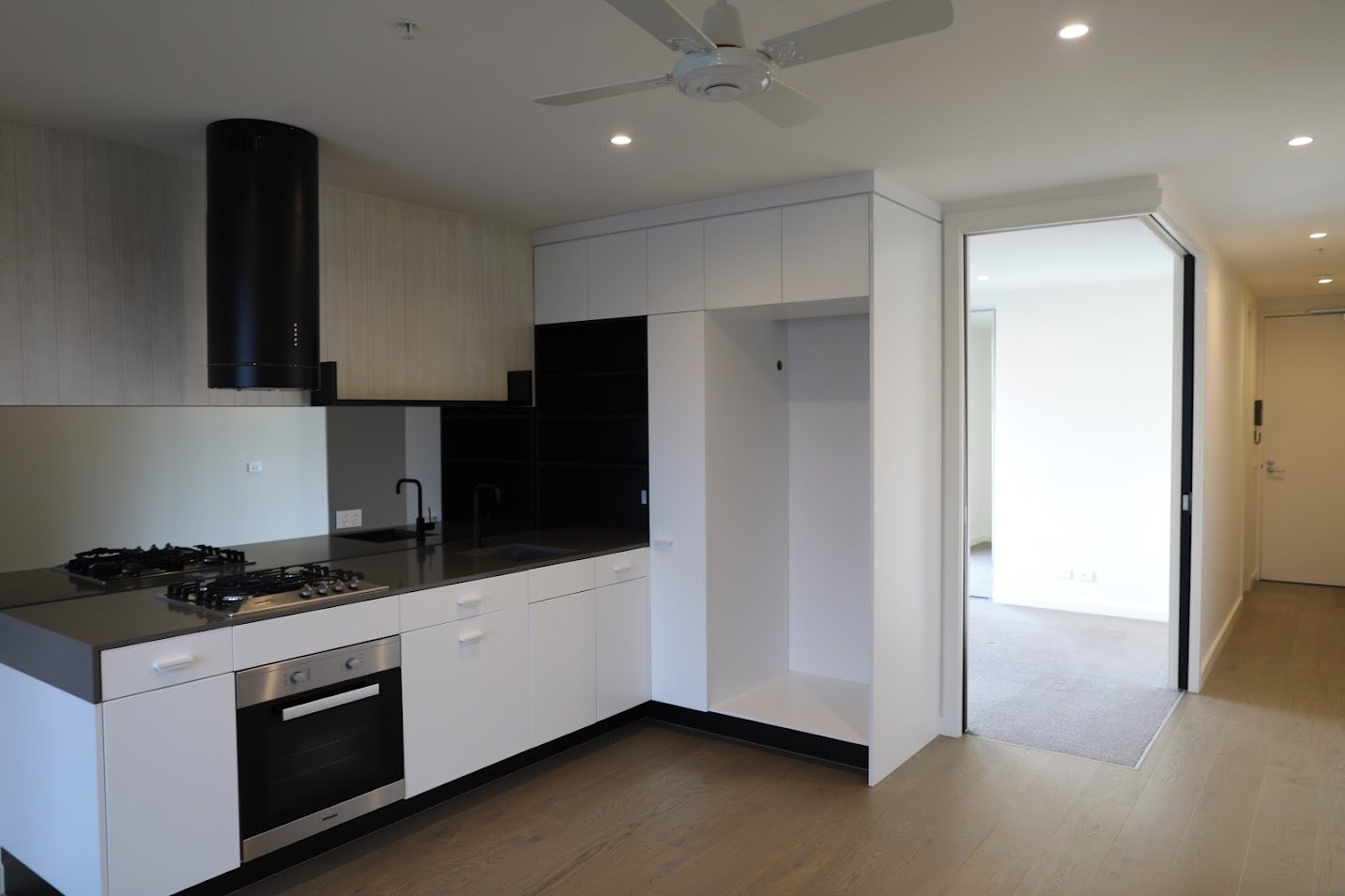 Gallery: 402/6 St Kilda Road