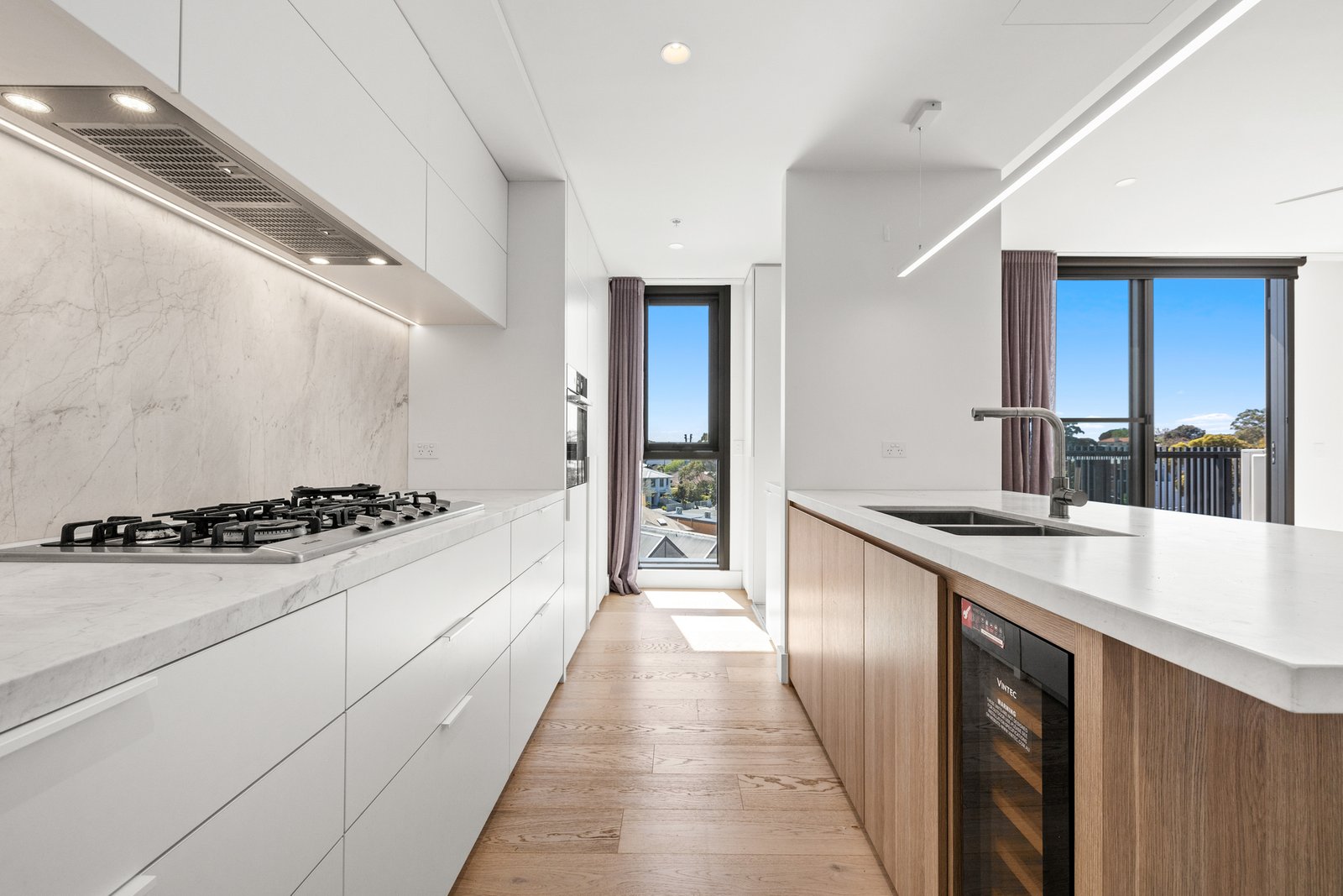 Gallery: 402/6b Koolkuna Lane