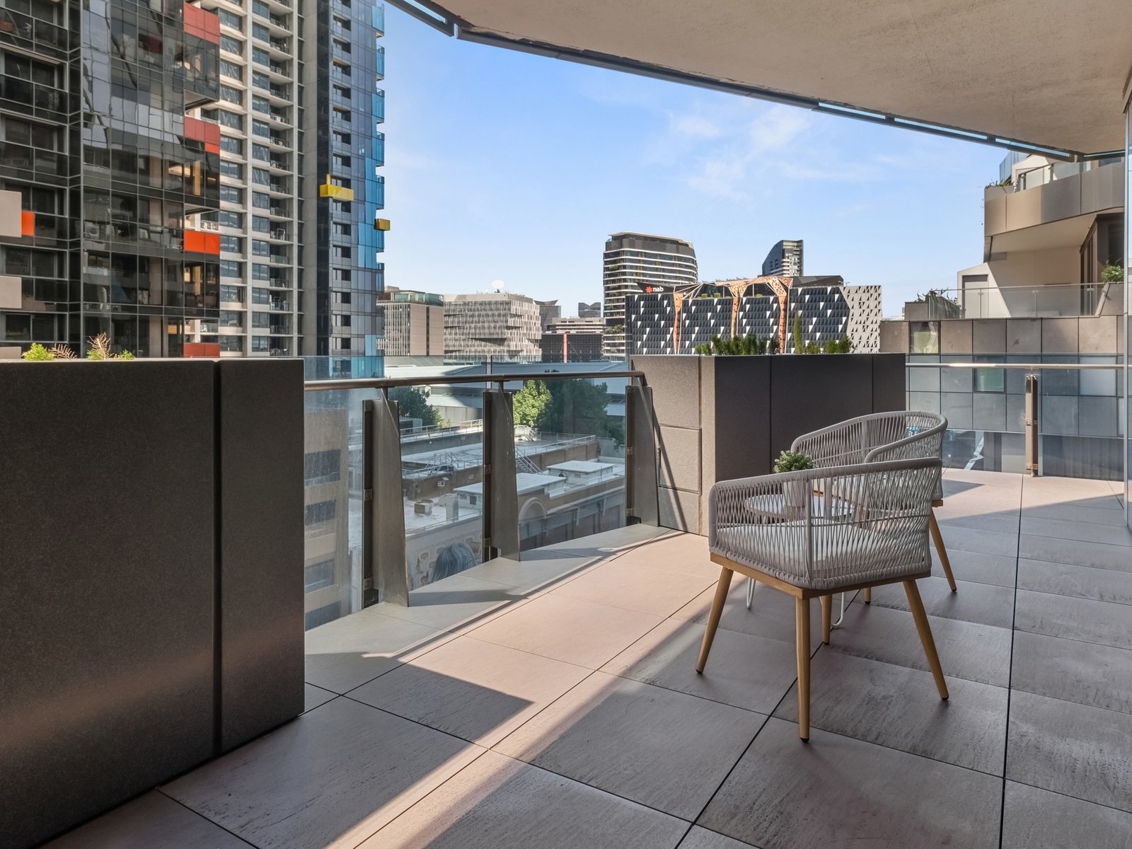 Gallery: 402d/648 Lonsdale Street