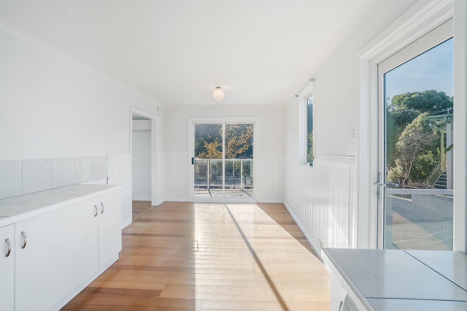 403 Cambridge Road MORNINGTON 3
