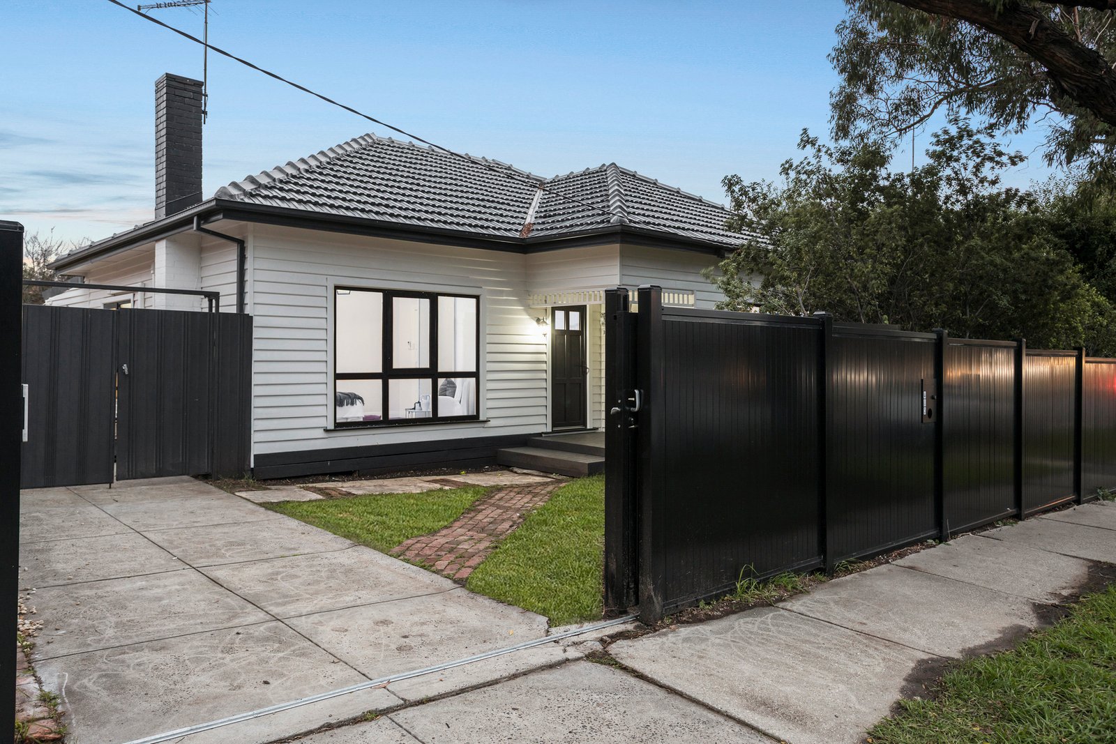 Gallery: 403 Geelong Road