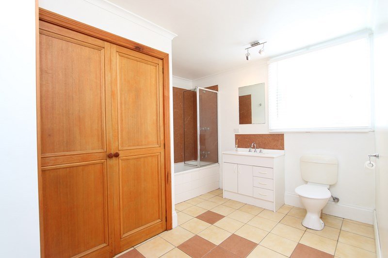 Gallery: 403 Humffray Street
