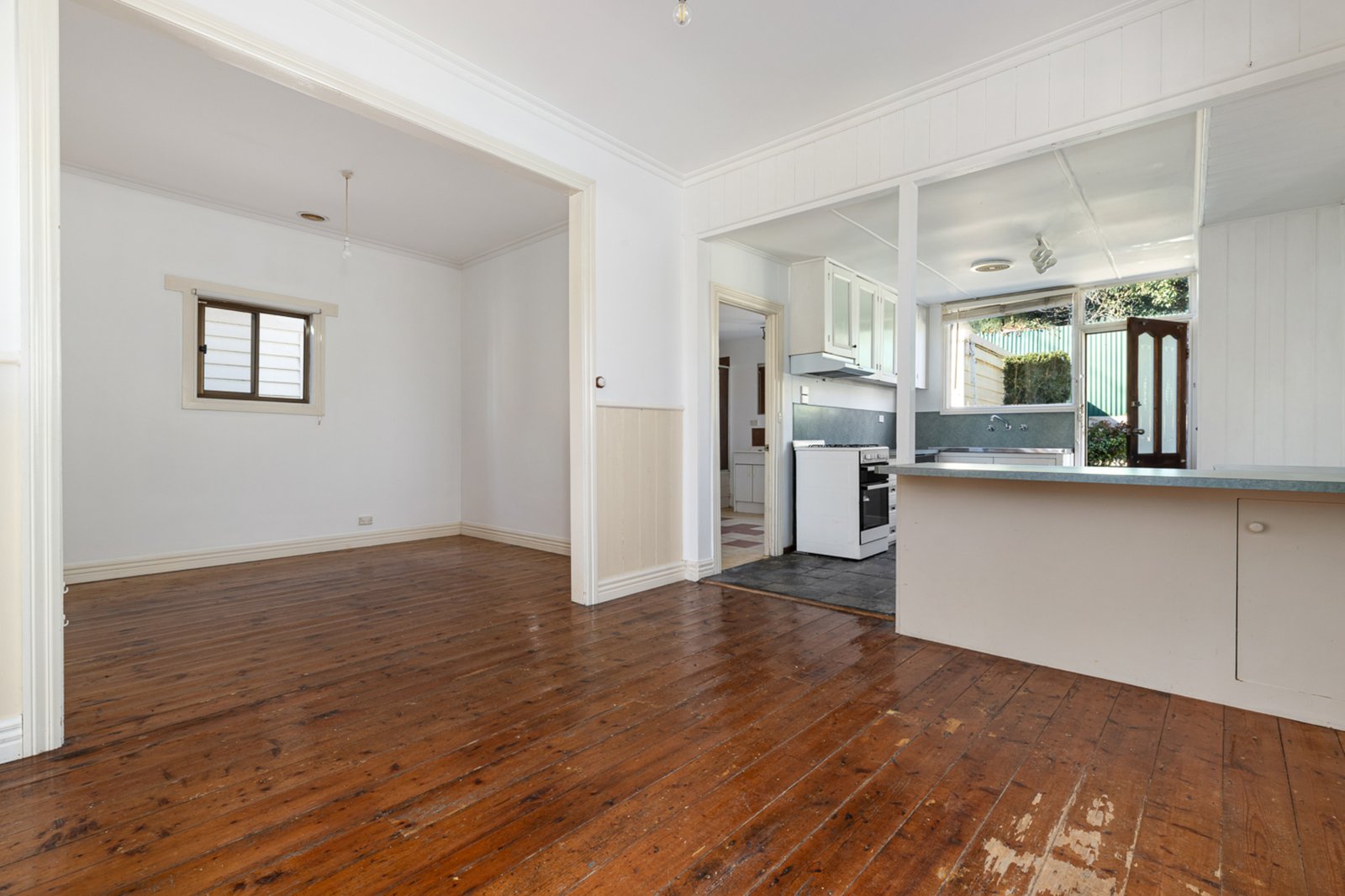 Gallery: 403 Humffray Street South