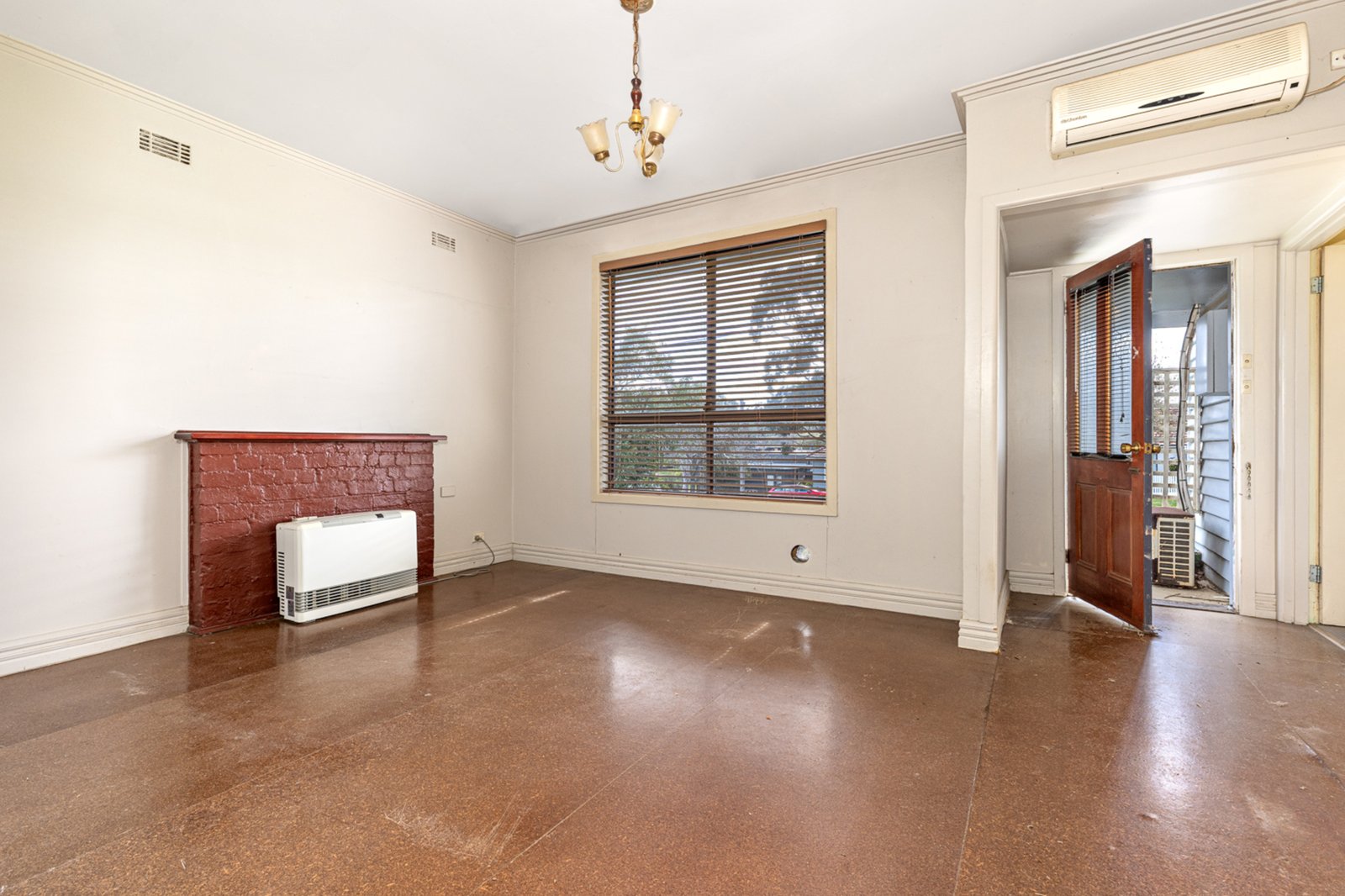Gallery: 403 Landsborough Street