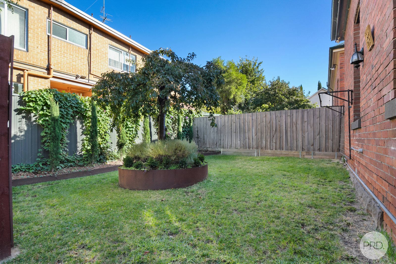 403 Lydiard Street North SOLDIERS HILL 13