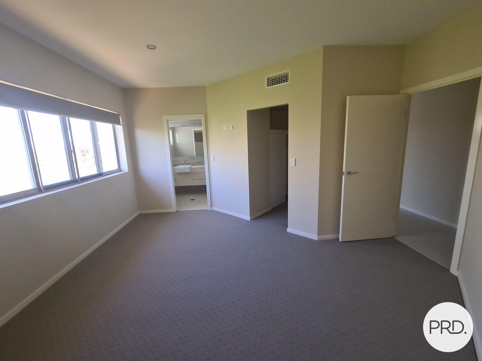 403/10 WYNDHAM Avenue BOYNE ISLAND 7