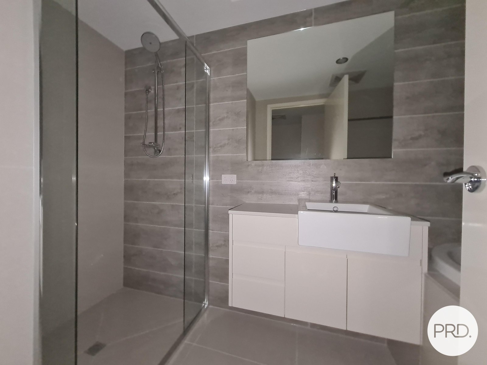 403/10 WYNDHAM Avenue BOYNE ISLAND 13