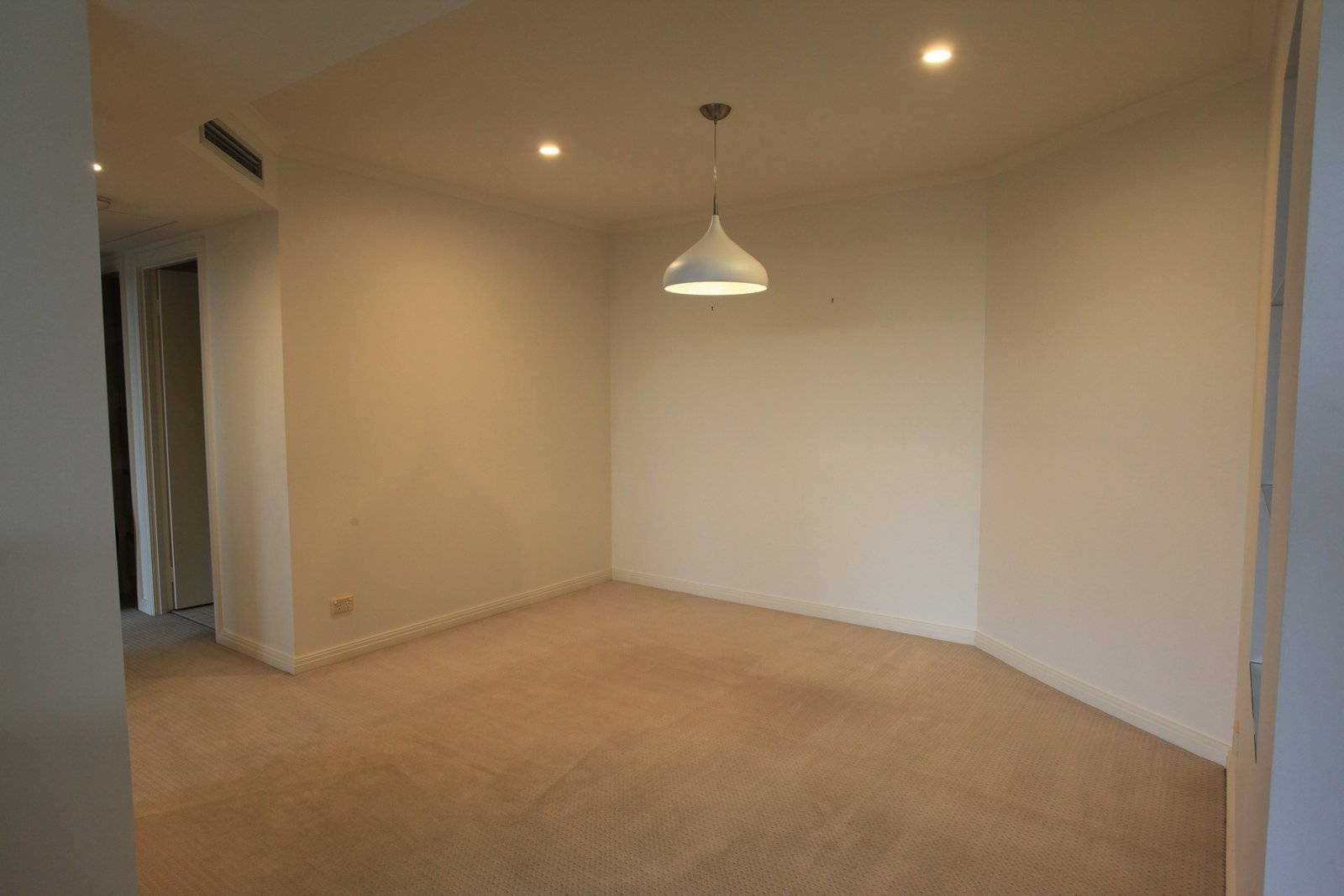Gallery: 403/107 Beach Street
