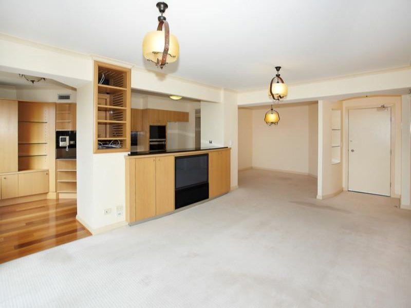 Gallery: 403/107 Beach Street