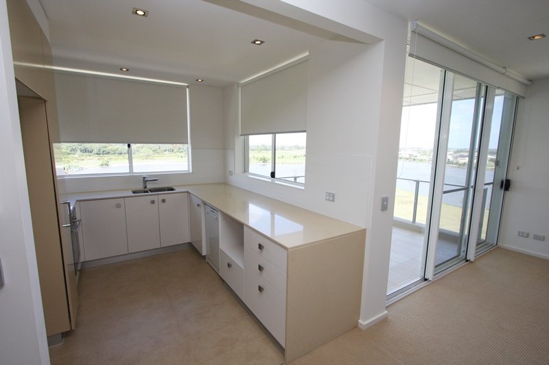 4039/3027 The Boulevard CARRARA 4